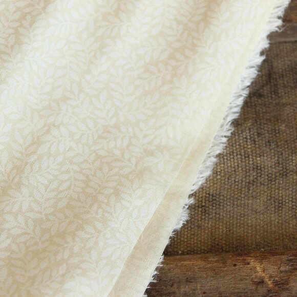 Vintage Fabric Fat Quarter, Quilt Fabric Scrap, Yellow and Cream Calico 19x22" - Picture 4 of 10